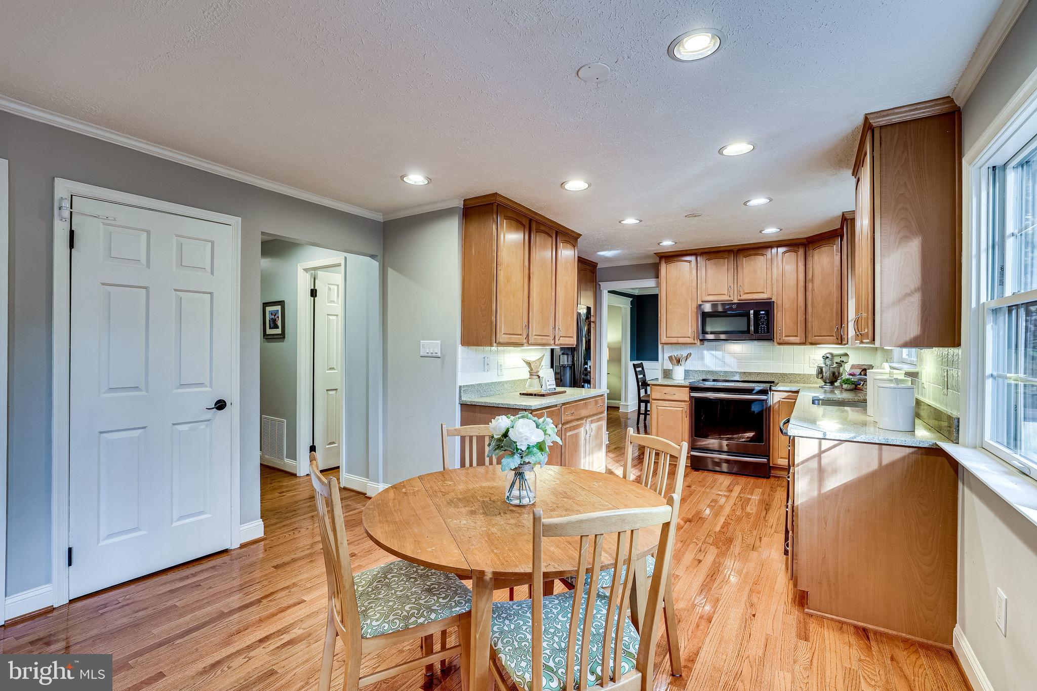 1868 Post Oak Trail Reston, VA 20191 - Photo 13 of 52
