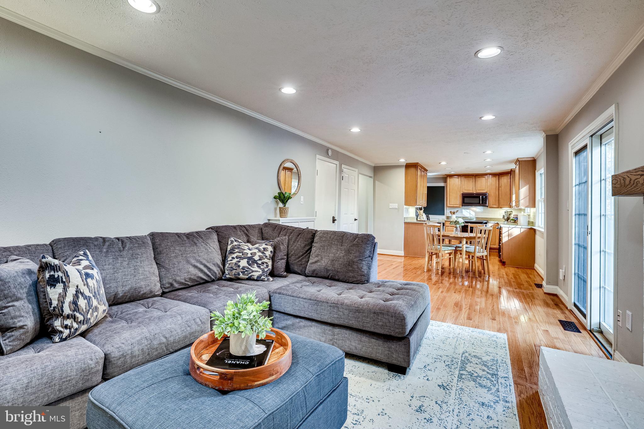 1868 Post Oak Trail Reston, VA 20191 - Photo 20 of 52