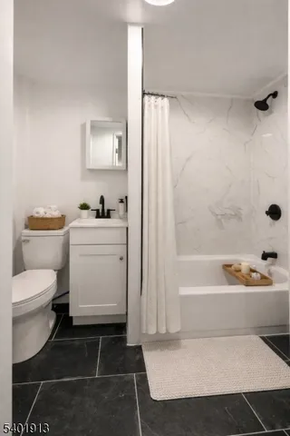 $2,750 | 529 Elizabeth Avenue, Elizabeth Port, NJ 07206