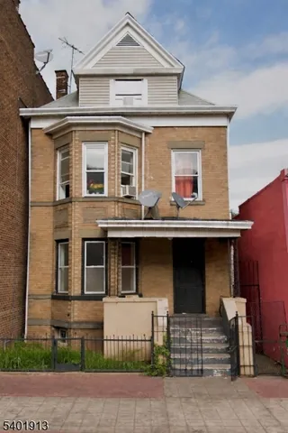 $2,750 | 529 Elizabeth Avenue, Elizabeth Port, NJ 07206