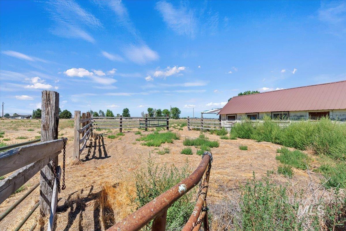 23577 Upper Pleasant Ridge Road Wilder, ID 83676 - Photo 21 of 34