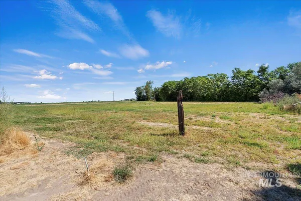 $950,000 | 23577 Upper Pleasant Ridge Road, Wilder, ID 83676