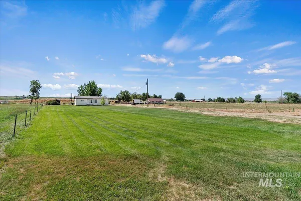 $950,000 | 23577 Upper Pleasant Ridge Road, Wilder, ID 83676