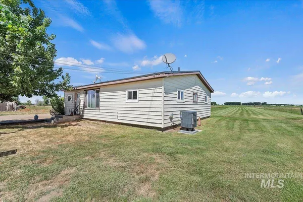 $950,000 | 23577 Upper Pleasant Ridge Road, Wilder, ID 83676