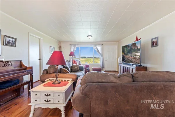 $950,000 | 23577 Upper Pleasant Ridge Road, Wilder, ID 83676