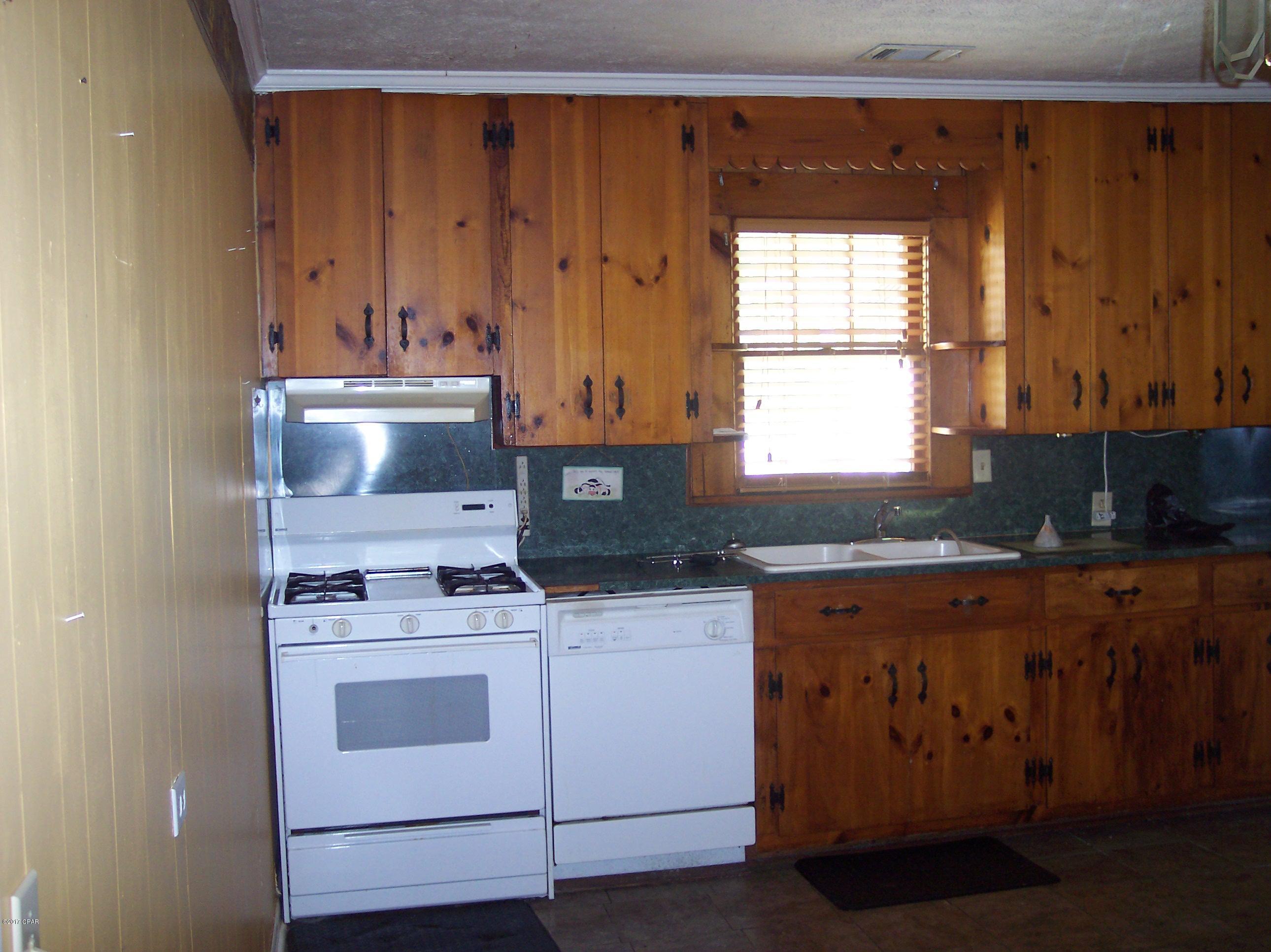 4658 Canary Road Graceville, FL 32440 - Photo 4 of 18 Gallery Image 4