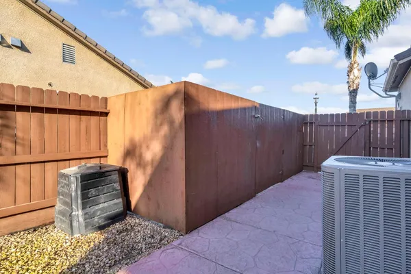 a view of a garage
