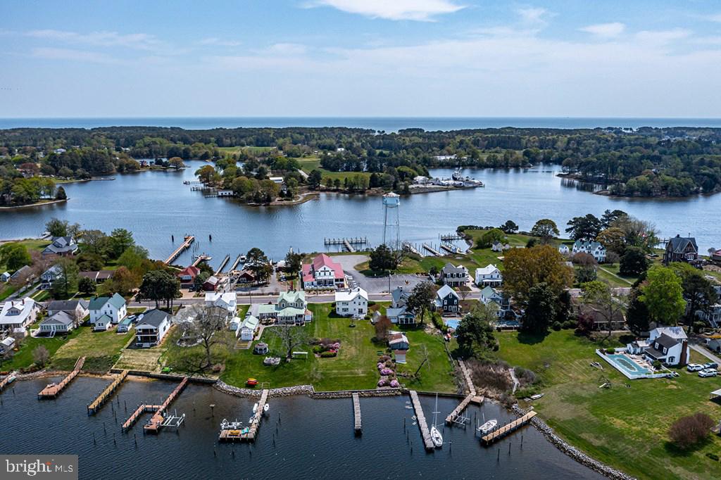 742 Main Street Reedville, VA 22539 - Photo 28 of 66 Charming waterfront community vista.