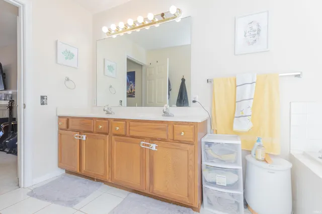 $270,000 | 3840 Collingswood Drive, Evansville, IN 47725