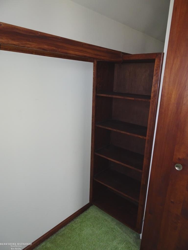 18247 Stephens Road Eastpointe, MI 48021 - Photo 36 of 53 50134771-369404e5-0389-495e-b796-3dd1ec4828de.JPG