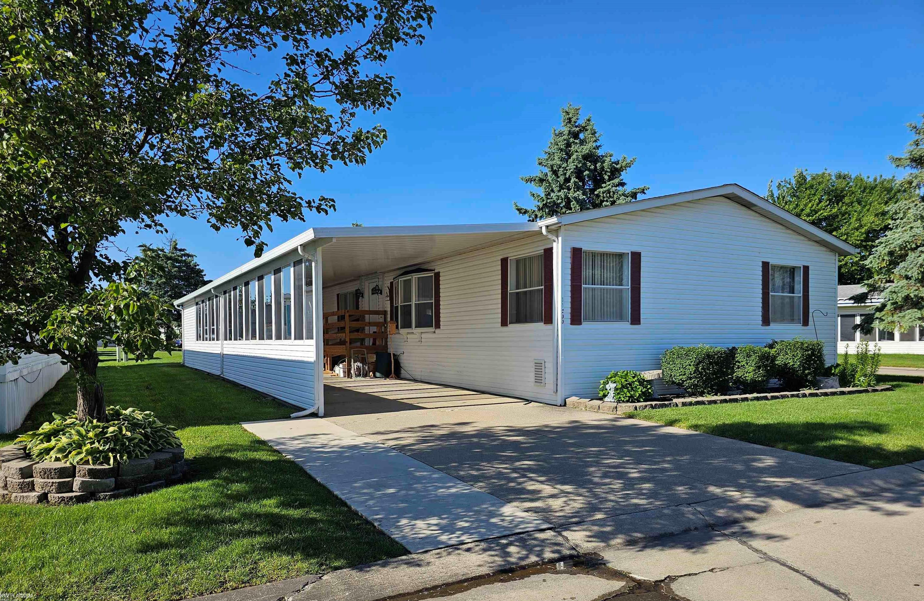 11200 Hartford Road Washington, MI 48094 - Photo 1 of 68 Gallery Image 1