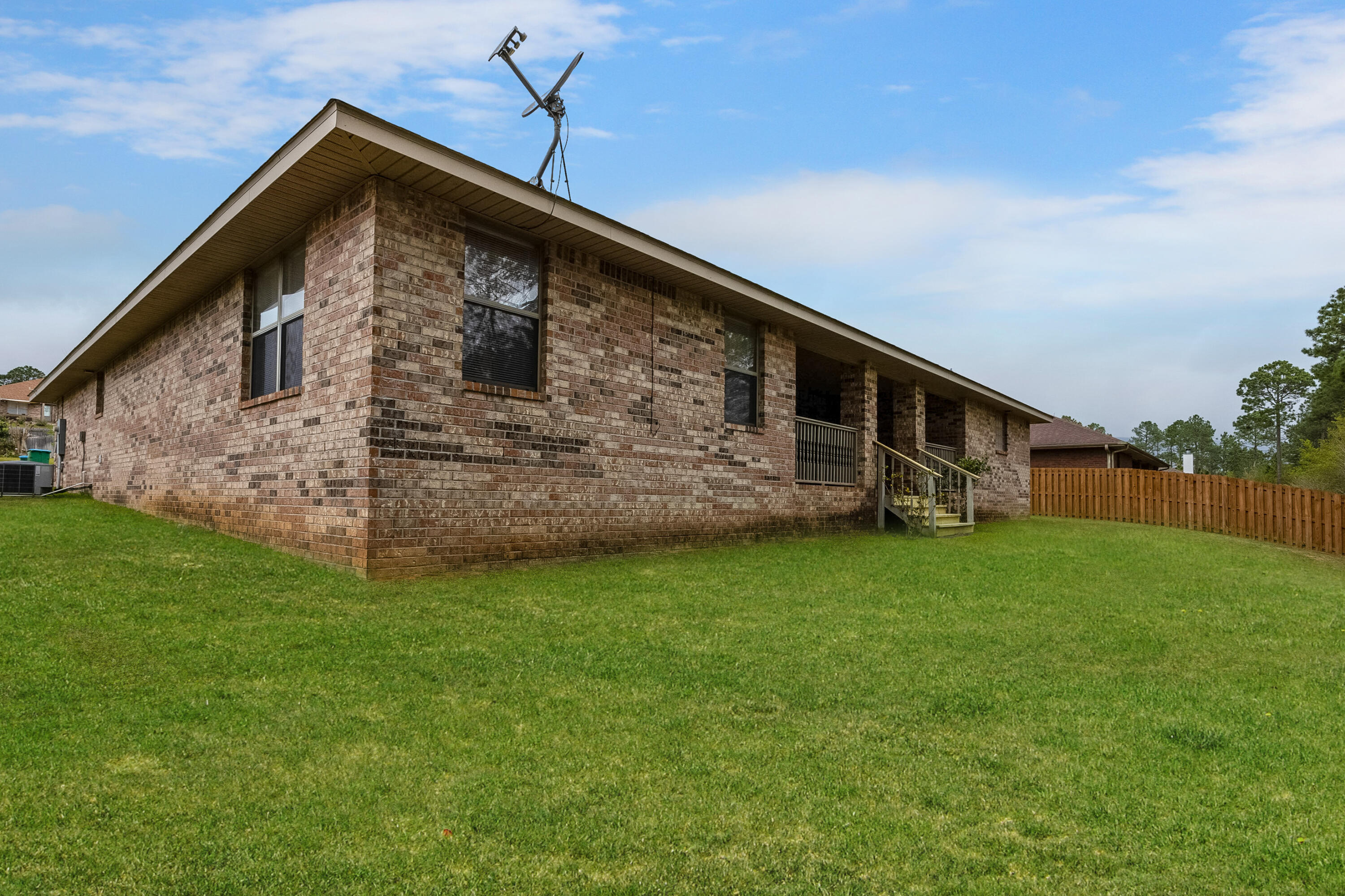 220 Raptor Drive Crestview, FL 32536 - Photo 44 of 48 049_2023-03-28_220-Raptor-Dr_PRINT