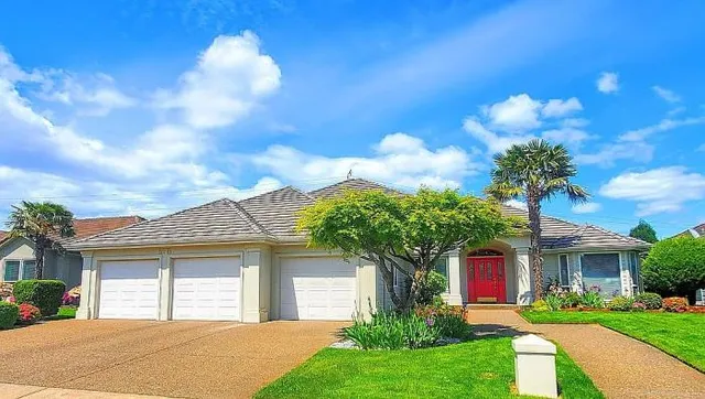 $809,000 | 6576 Hogan Drive North, Keizer, OR 97303