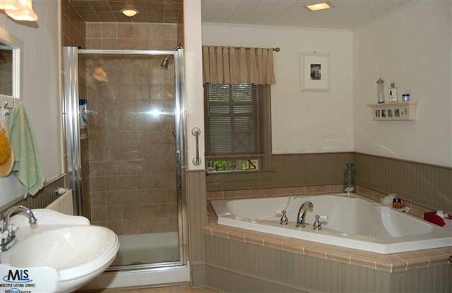30940 Armada Ridge Road Richmond, MI 48062 - Photo 18 of 30 31106966-17.JPG
