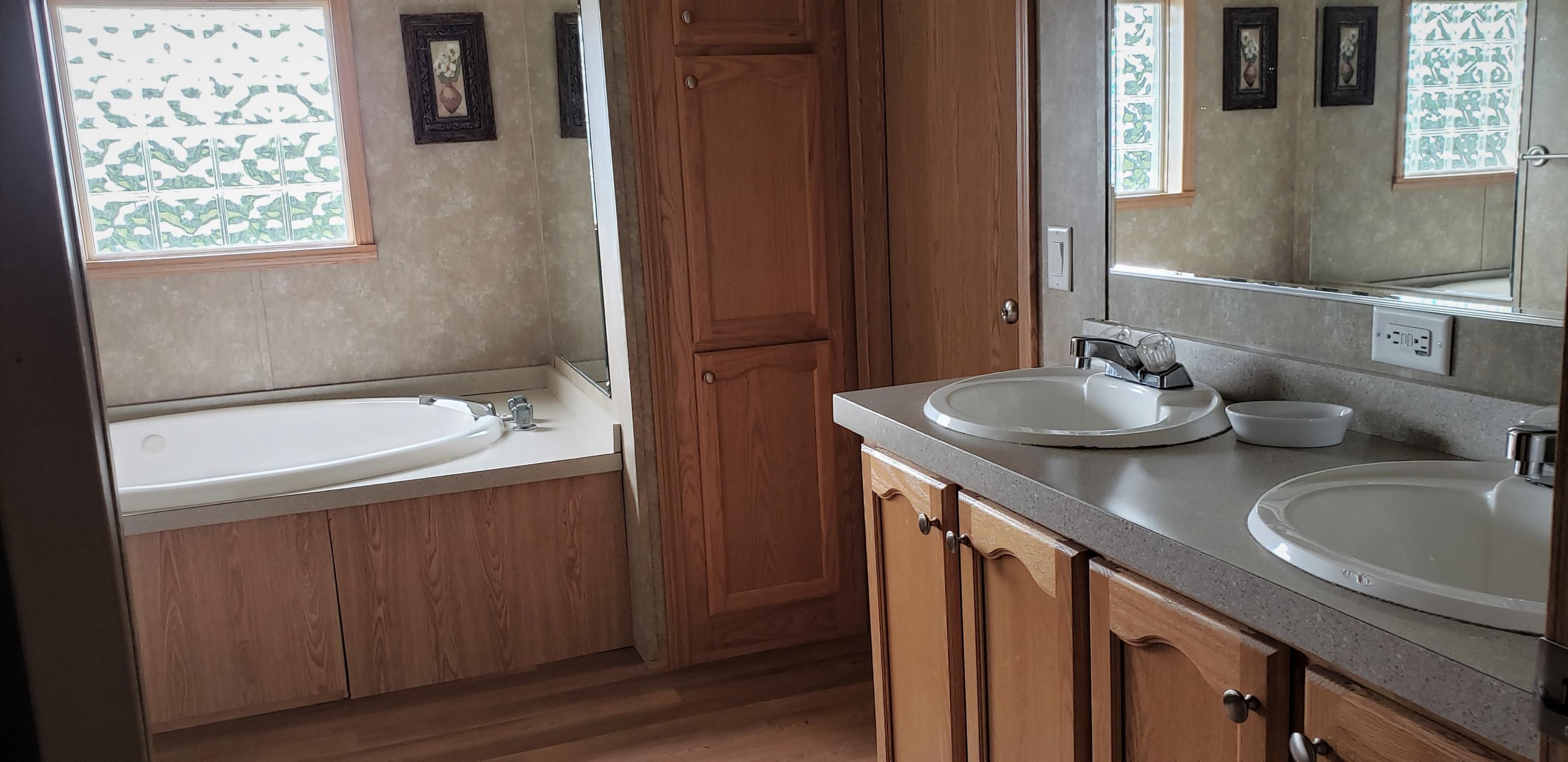 18 Tuelltown Road West Paris, ME 04289 - Photo 17 of 23 master.bath