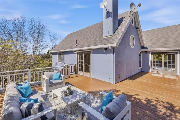 $1,398,000 | 19350 El Cerro, Aromas, CA 95004