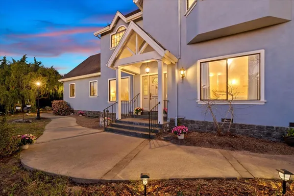 $1,398,000 | 19350 El Cerro, Aromas, CA 95004