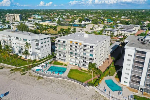 a picture of city view with outdoor space