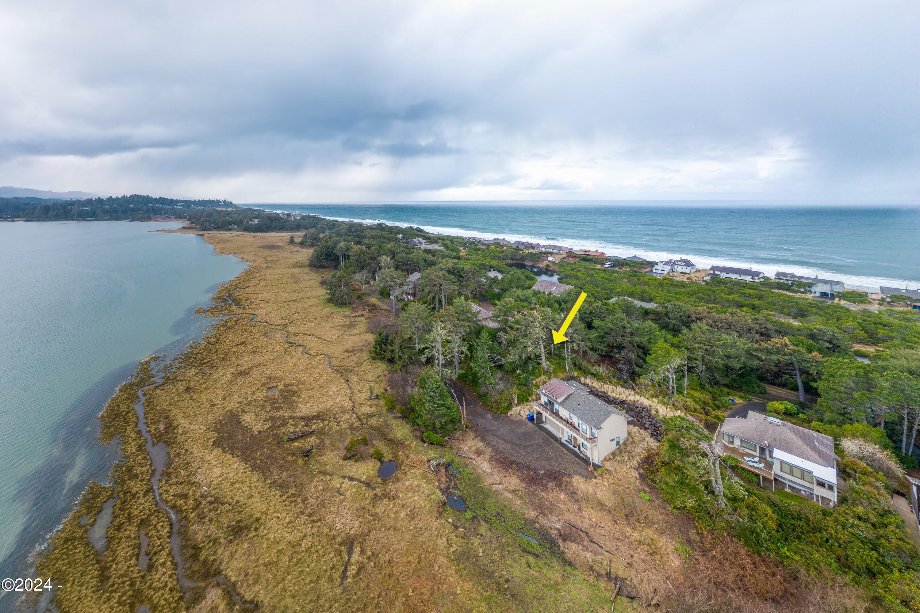 25 North Bay Ridge Gleneden Beach, OR 97388 - Photo 8 of 11 25 BAY RIDGE LP (8)