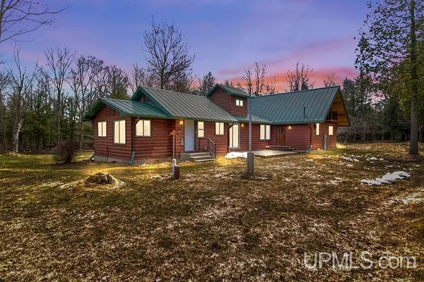 $429,000 | 14281 Evergreen Road, Rock, MI 49880