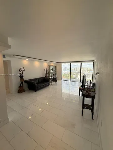 $720,000 | Sunny Isles Beach, Sunny Isles Beach, FL 33160