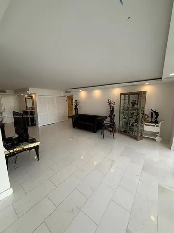 $720,000 | Sunny Isles Beach, Sunny Isles Beach, FL 33160