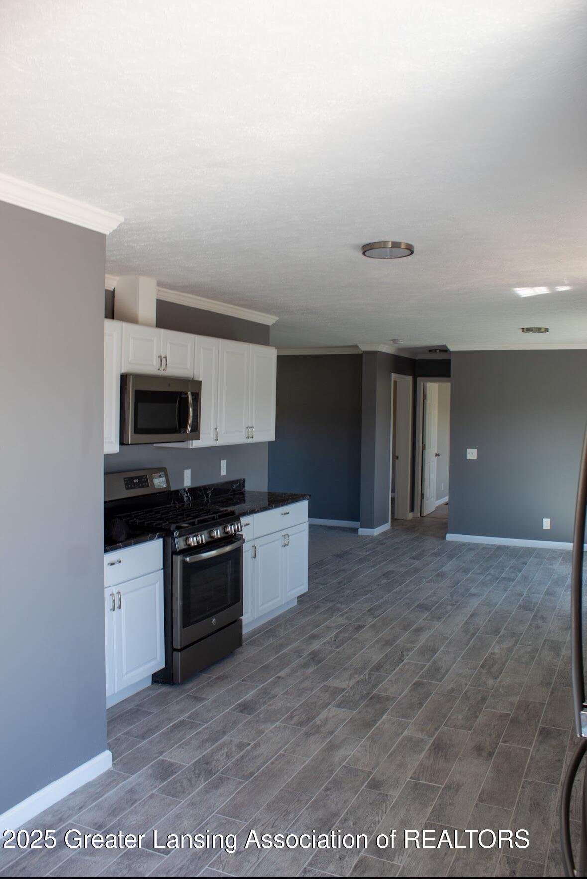 16395 Frandsche Road Chesaning, MI 48616 - Photo 6 of 19 Kitchen