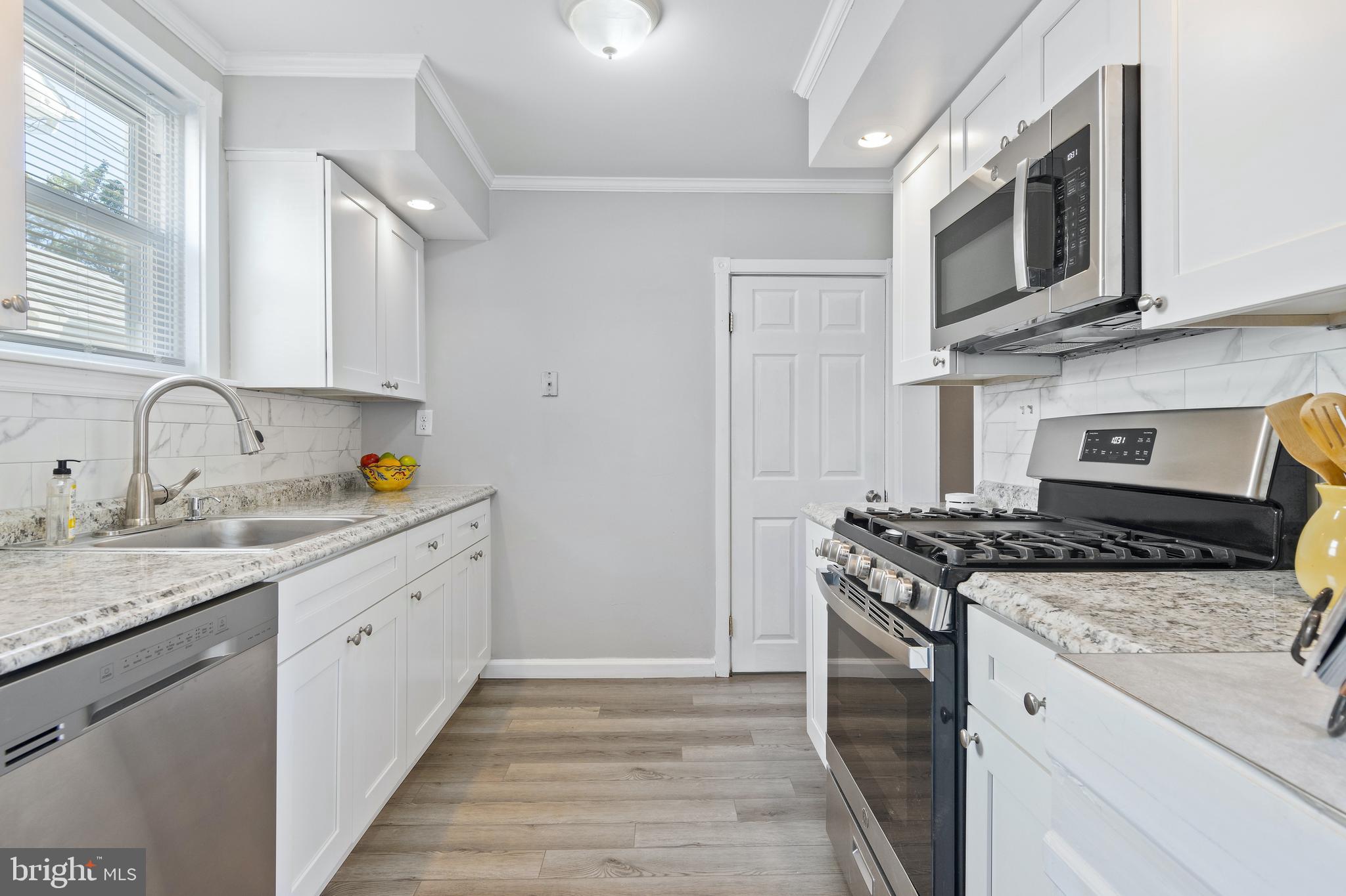 140 Woodbine Road Havertown, PA 19083 - Photo 12 of 26 Gas stove, built in microwave,SS Dishwasher,