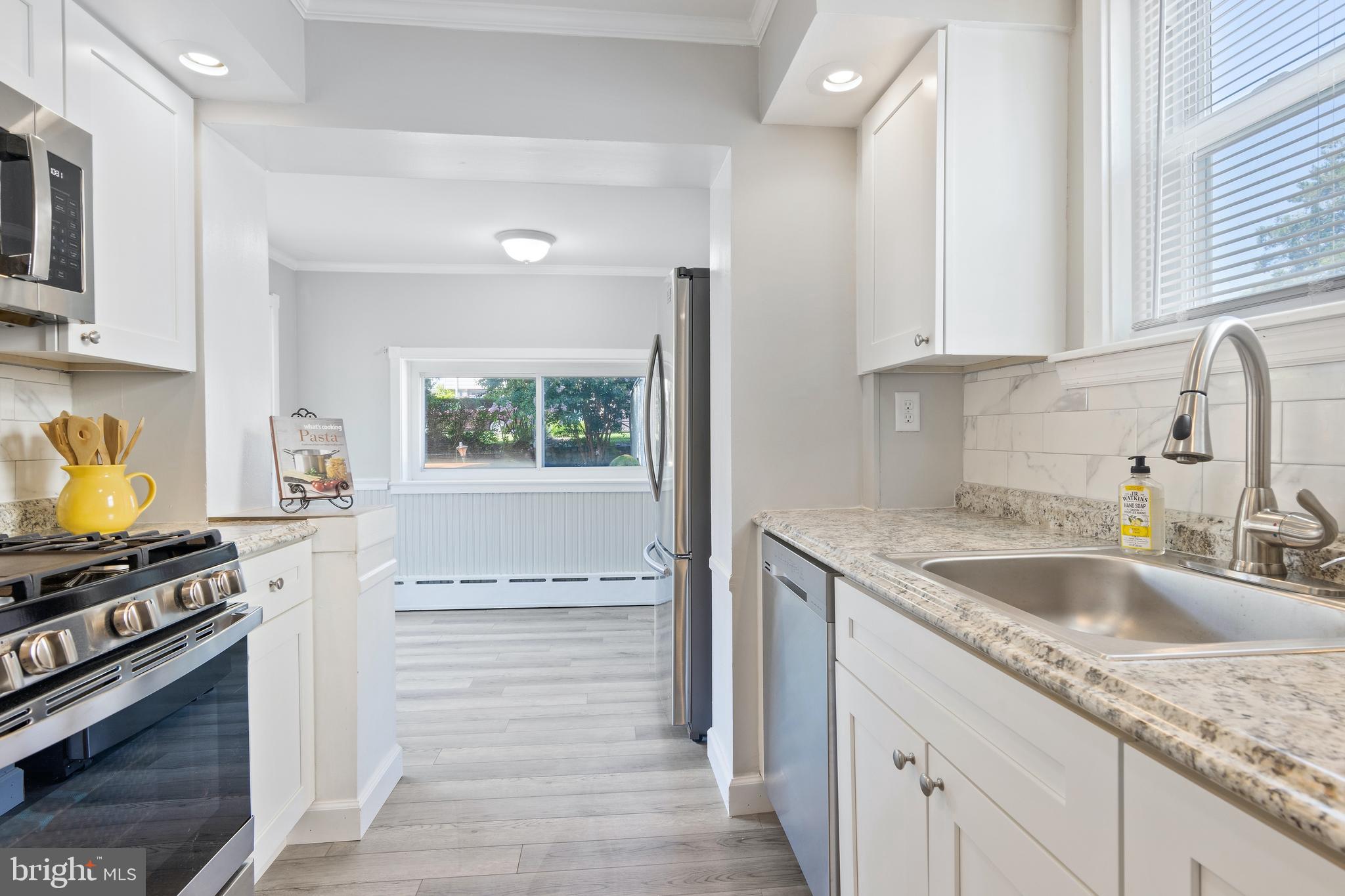 140 Woodbine Road Havertown, PA 19083 - Photo 10 of 26 Gourmet Kitchen