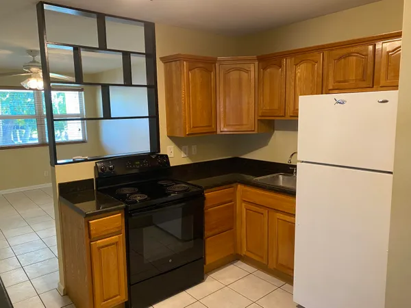 $1,975 | 1172 Surf Road, Unit A2, Singer Island, FL 33404