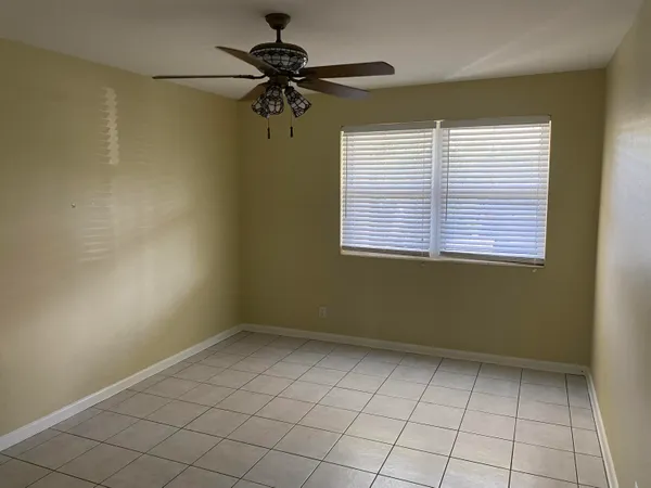 $1,975 | 1172 Surf Road, Unit A2, Singer Island, FL 33404