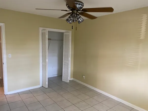 $1,975 | 1172 Surf Road, Unit A2, Singer Island, FL 33404