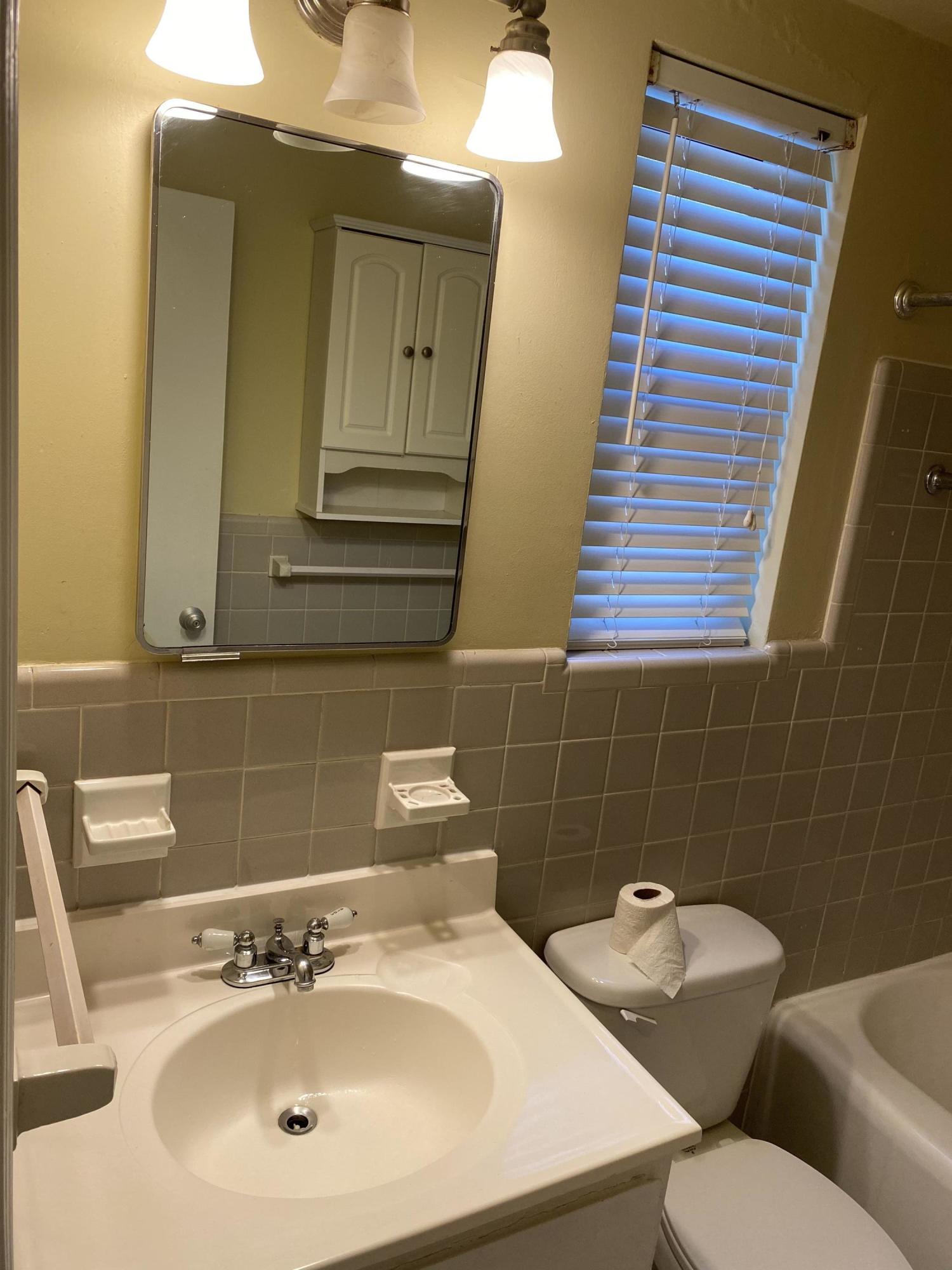 1172 Surf Road, Unit A2 Singer Island, FL 33404 - Photo 14 of 16 IMG_3443