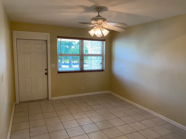 $1,975 | 1172 Surf Road, Unit A2, Singer Island, FL 33404