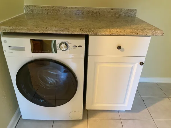 $1,975 | 1172 Surf Road, Unit A2, Singer Island, FL 33404