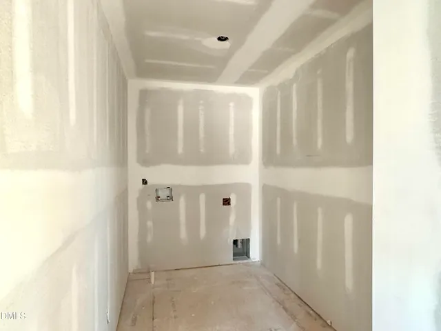 a view of an outdoor space