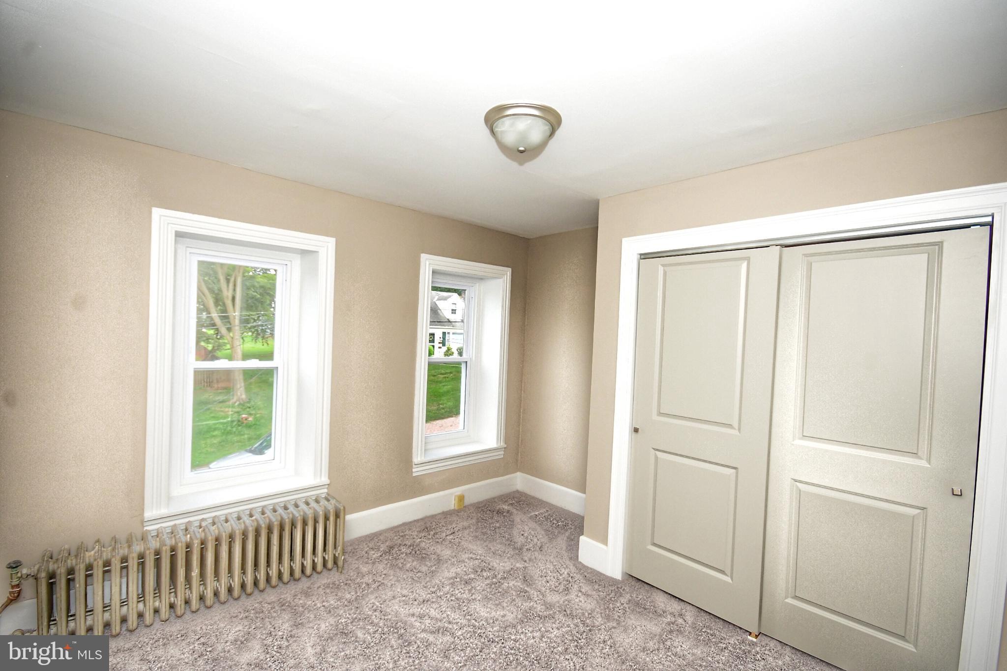 215 Walnut Street Spring City, PA 19475 - Photo 15 of 20