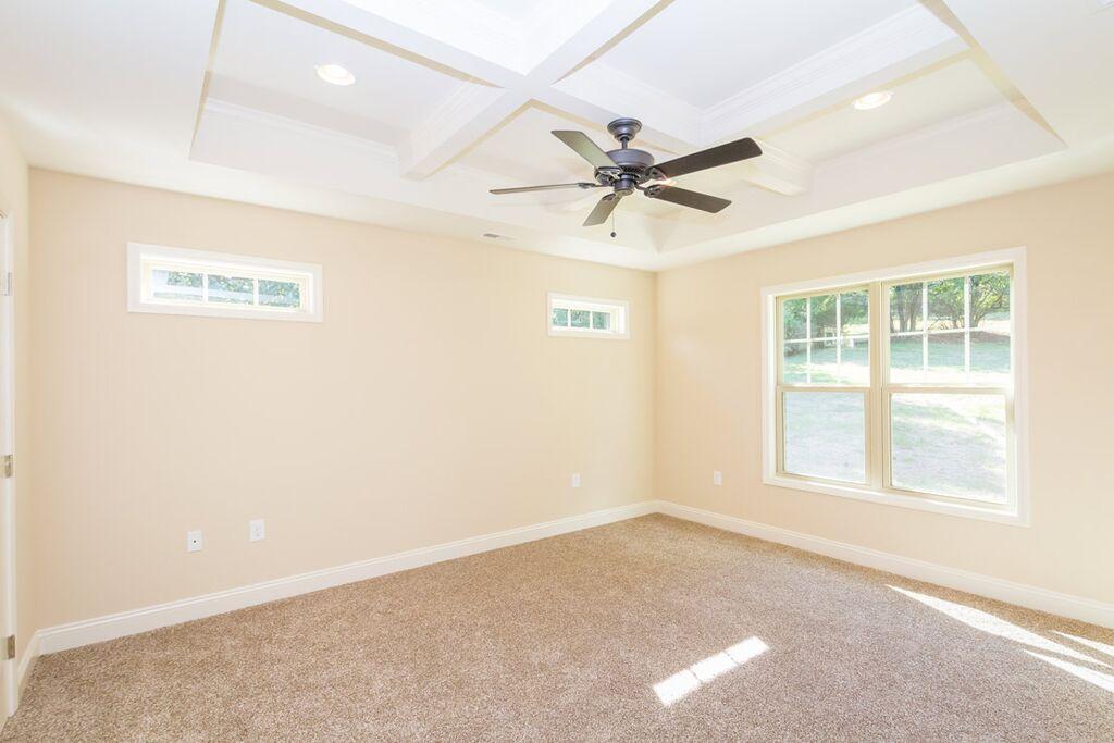 3750 Carson Road Roanoke, VA 24012 - Photo 15 of 23 bggiTdhUooyosOmkVMEyCqeed_MwlyzVxPY3a3Wk