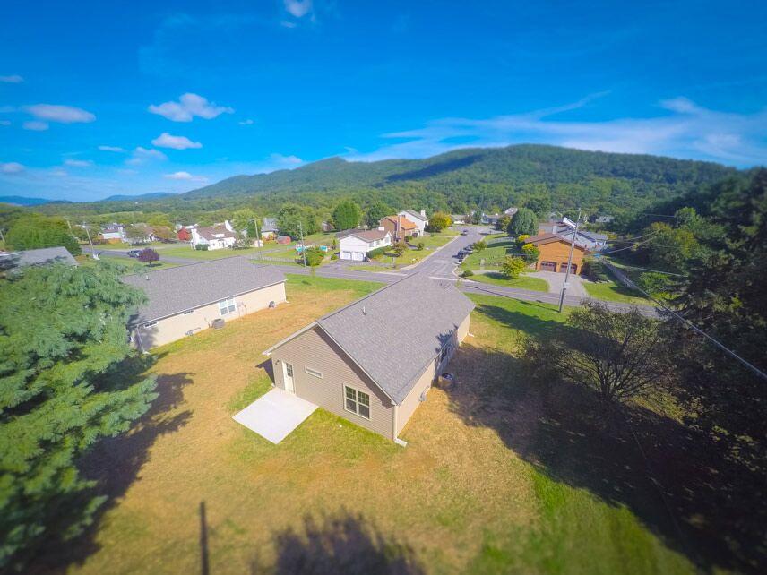 3750 Carson Road Roanoke, VA 24012 - Photo 20 of 23 Jxe1IkgZPGdZQI1nL2ck5jpwk_L8ouOzCpKdD-nf
