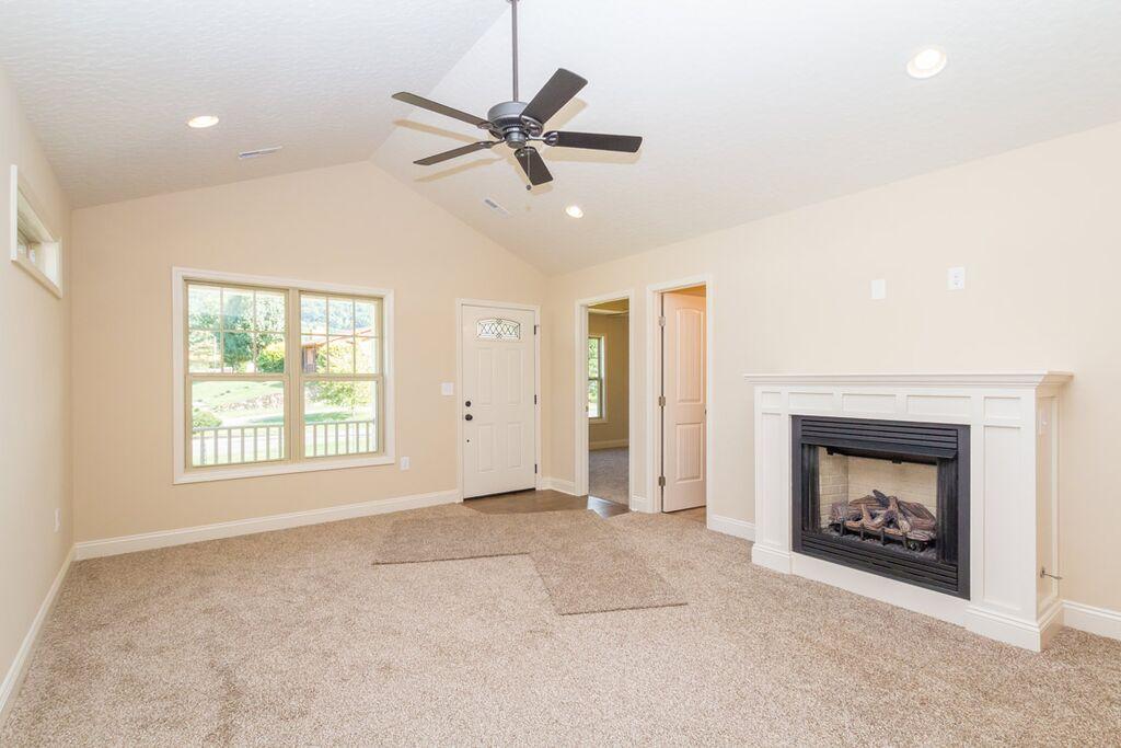 3750 Carson Road Roanoke, VA 24012 - Photo 4 of 23 1etsZWEHVIfD3qvA6i3ewpxFkQ-yS8qWYYgqkUrd