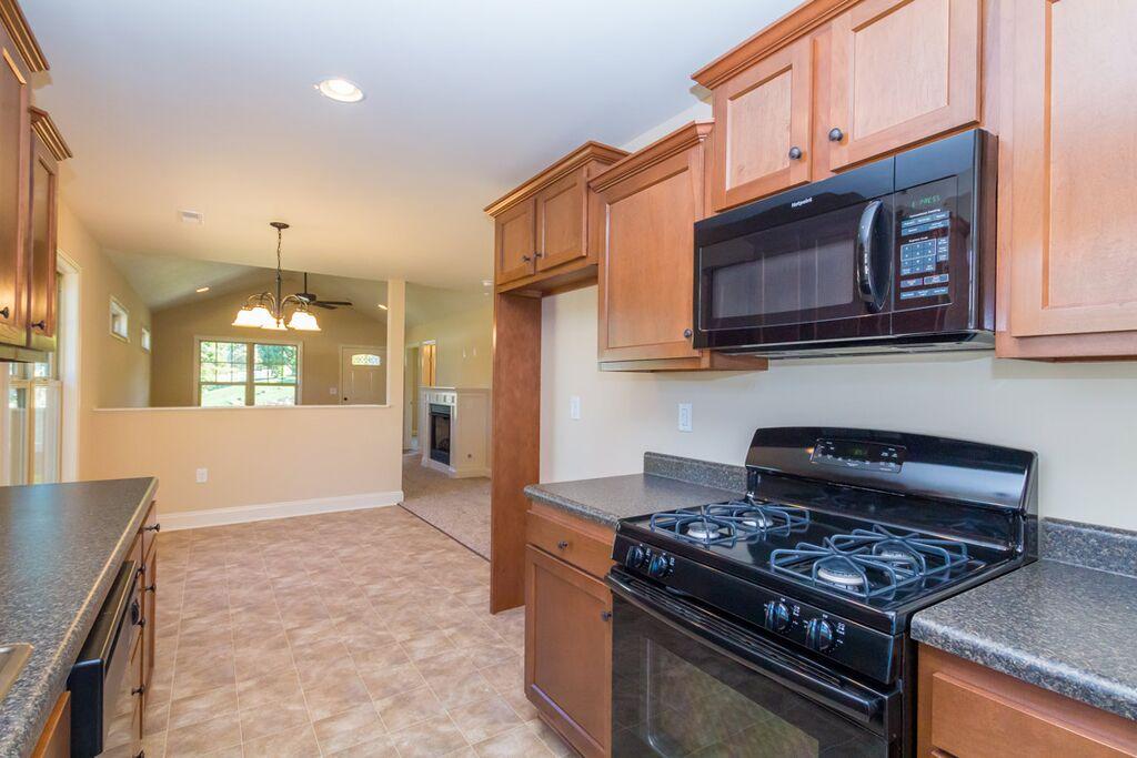 3750 Carson Road Roanoke, VA 24012 - Photo 5 of 23 uP26xbX-K1he3k5wnkQQ9XEHosEC_P11d6qsQeMP
