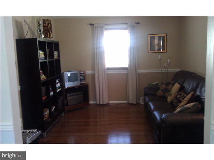 713 West Rolling Road Springfield, PA 19064 - Photo 3 of 17 Dining Room