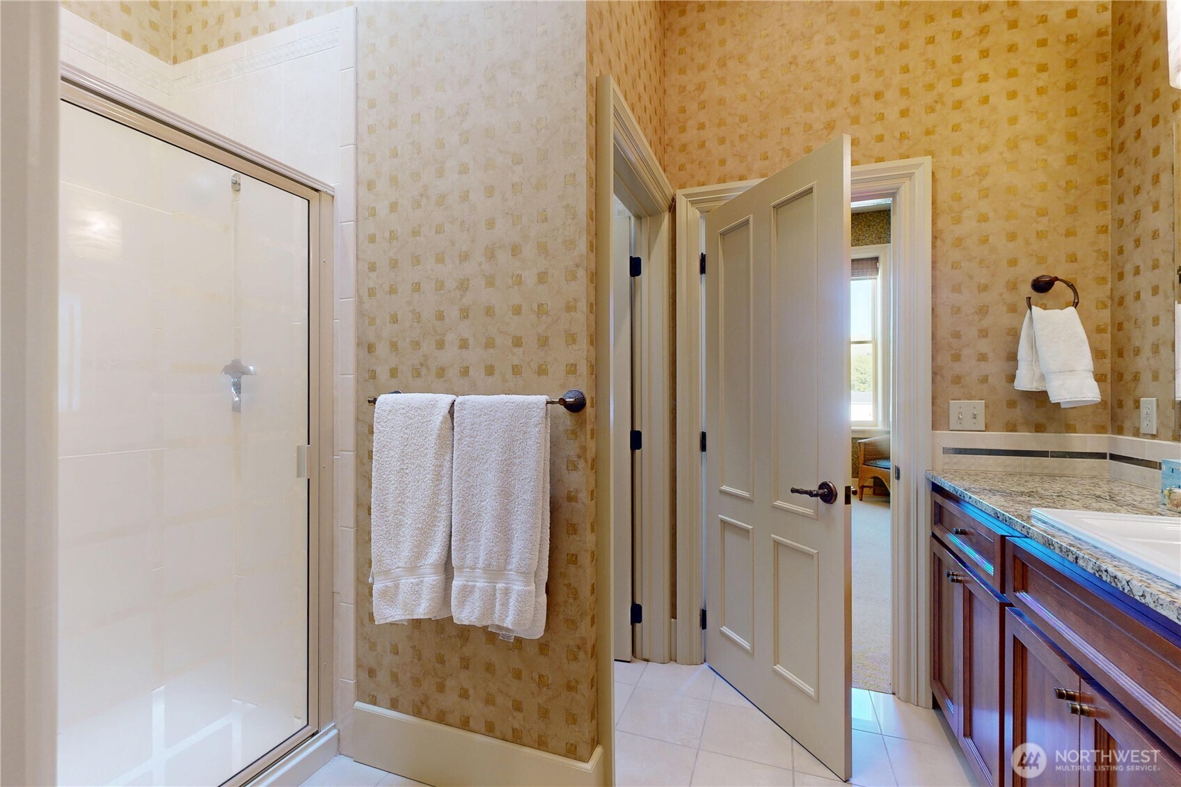 309 East Main Street Dayton, WA 99328 - Photo 18 of 40 a bathroom with a shower and a sink