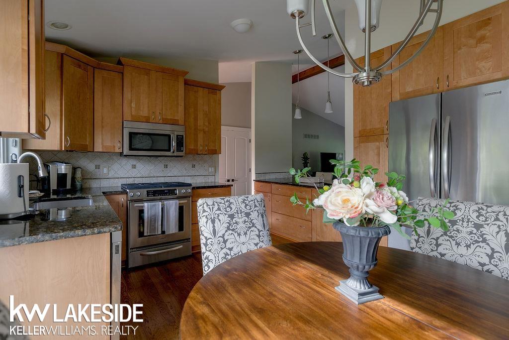 2028 Highsplint Drive Rochester Hills, MI 48307 - Photo 5 of 53