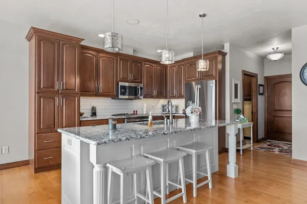 $514,900 | 1355 Prairie Lake Circle, Neenah, WI 54956