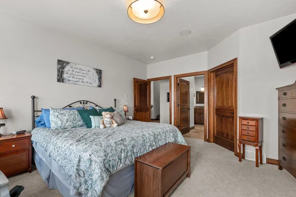 $514,900 | 1355 Prairie Lake Circle, Neenah, WI 54956
