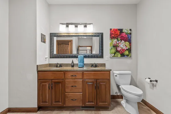 $514,900 | 1355 Prairie Lake Circle, Neenah, WI 54956