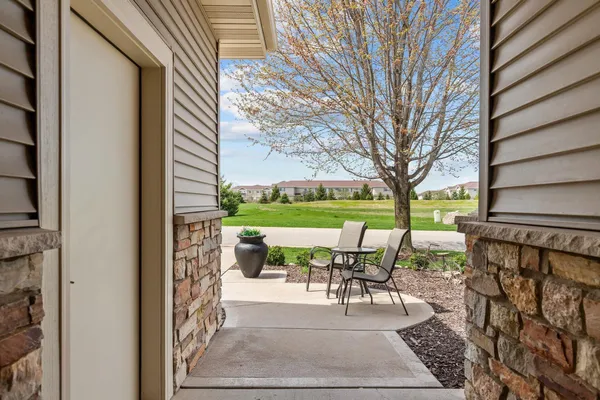 $514,900 | 1355 Prairie Lake Circle, Neenah, WI 54956