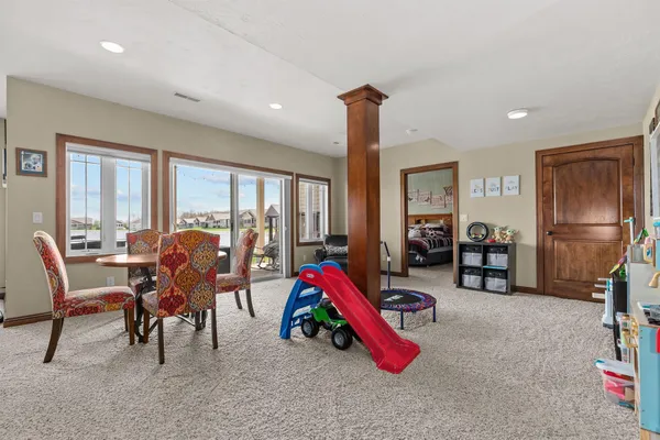 $514,900 | 1355 Prairie Lake Circle, Neenah, WI 54956