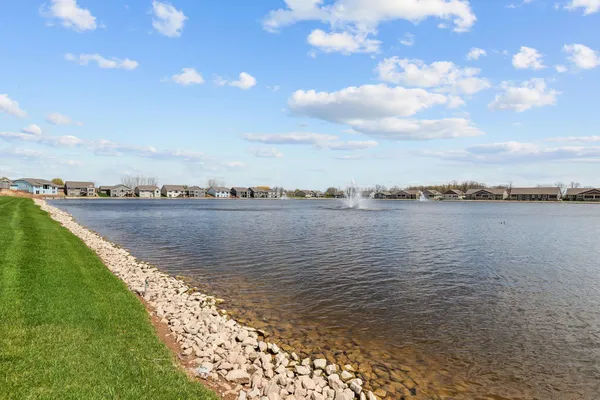 $514,900 | 1355 Prairie Lake Circle, Neenah, WI 54956
